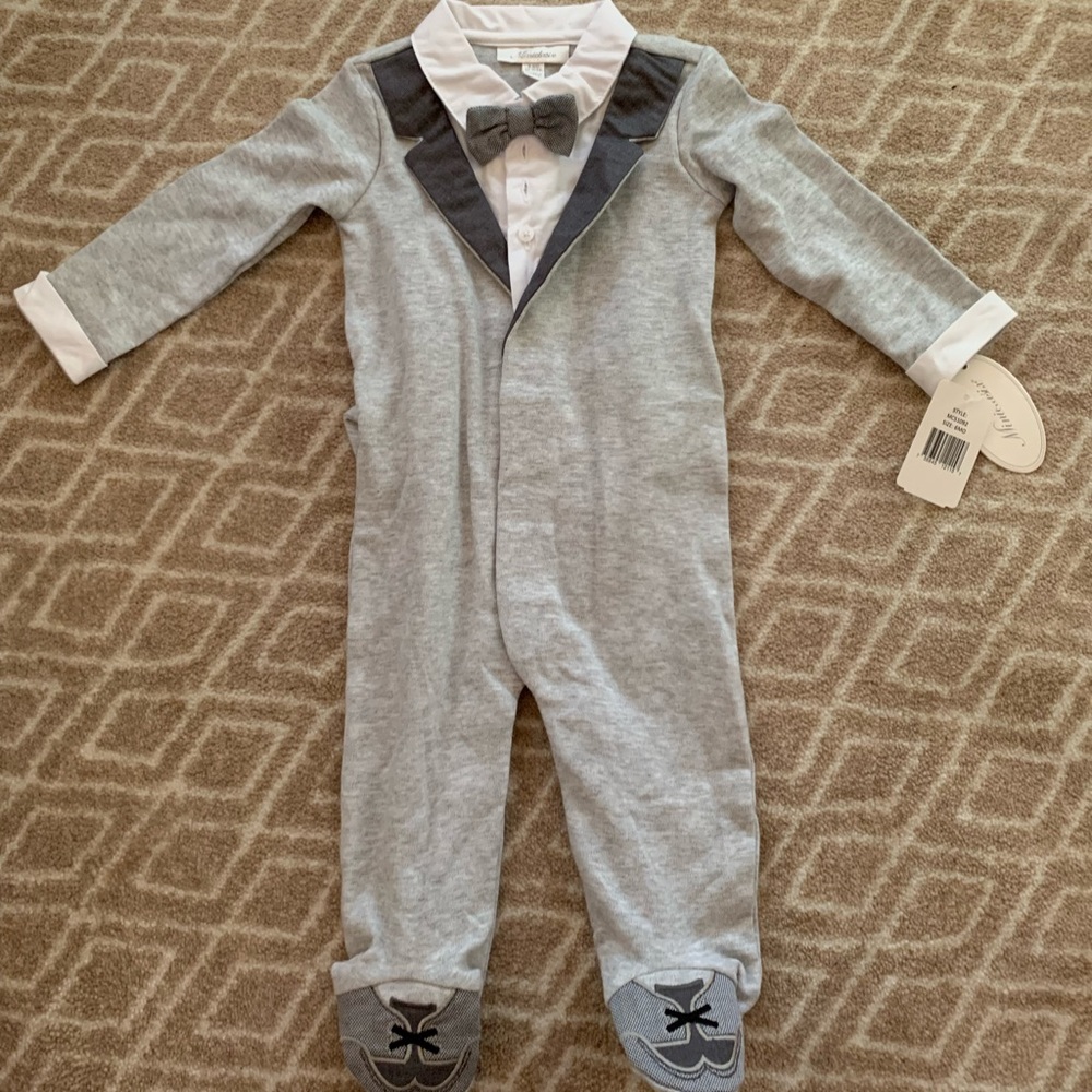 Miniclasix NWT boy onesie outfit